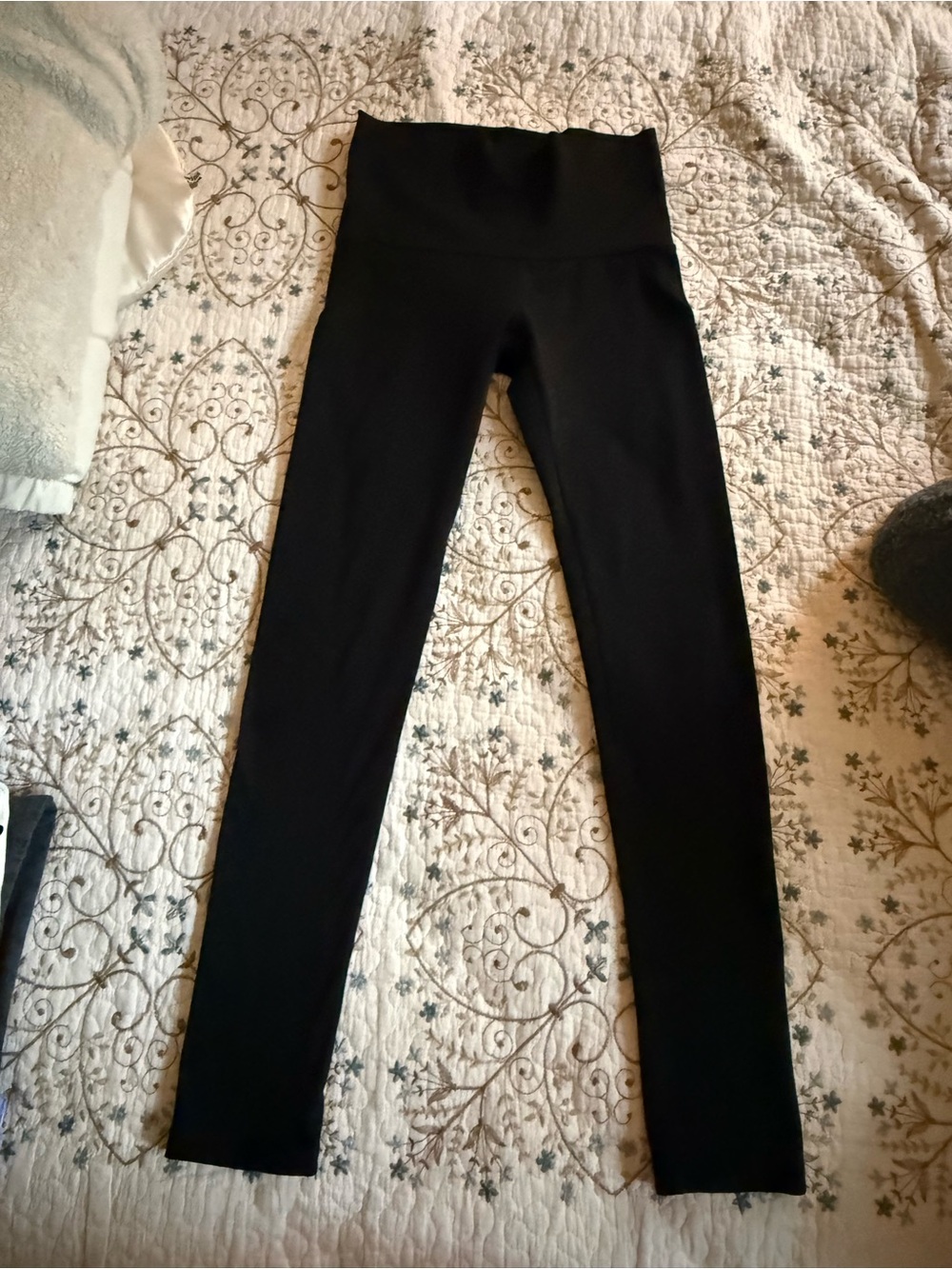 Amazon High-Waist Black Active Leggings